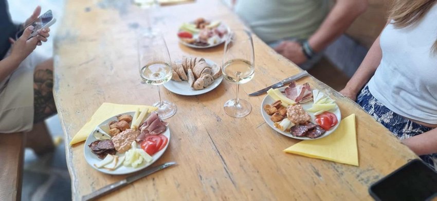 Gasztro-Borkóstoló magyaros falatkákkal Galéria