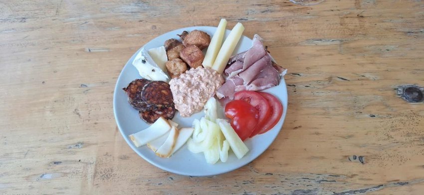 Gasztro-Borkóstoló magyaros falatkákkal Galéria